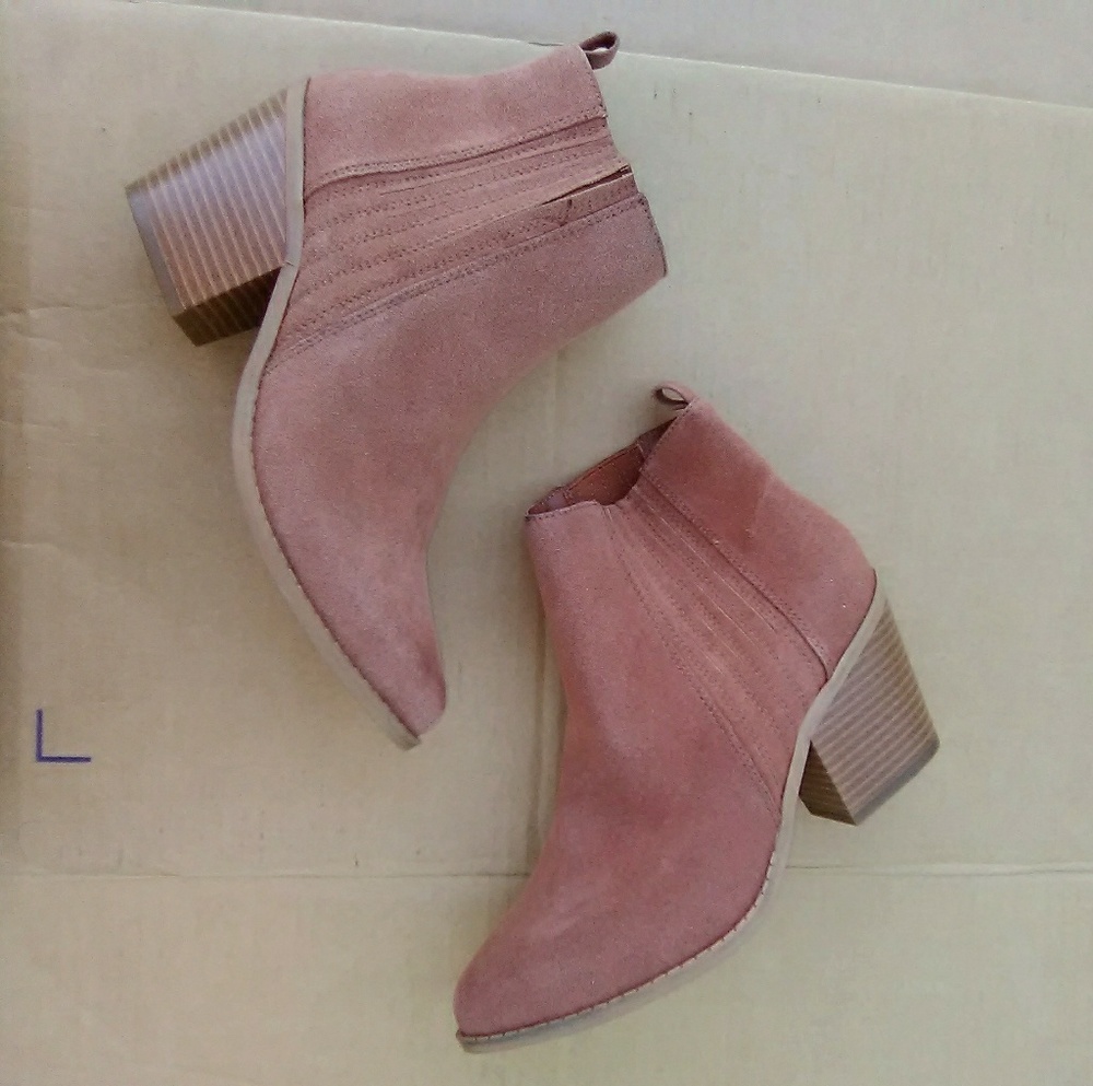 Faux suede brown Western ankle booties - Picture 3 of 8